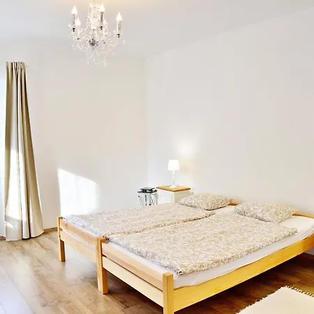 R Jacuzzival Casa vacanze Balatonfenyves