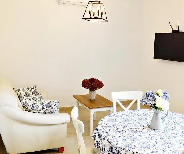 R Jacuzzival Feriehus Balatonfenyves