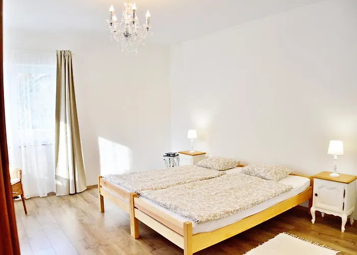 R Jacuzzival Feriehus Balatonfenyves